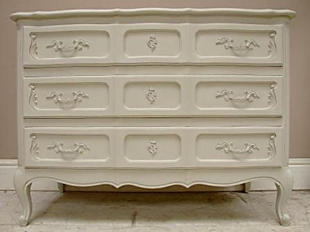 vintage chest of drawers